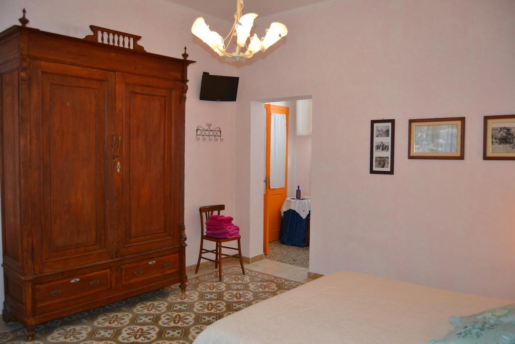 S'Attobiu B&B And Guest-Houses Teulada Quarto foto